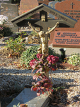 838752 Afbeelding van een grafkruis op de rooms-katholieke begraafplaats bij de kerk Onze Lieve Vrouwe ten ...
